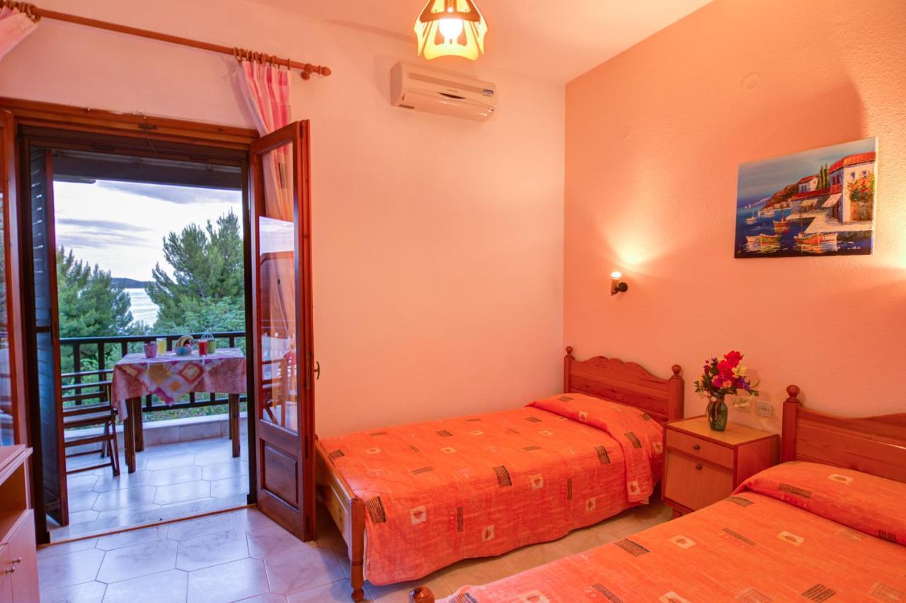 Studios Avra Agios Georgios  Екстер'єр фото